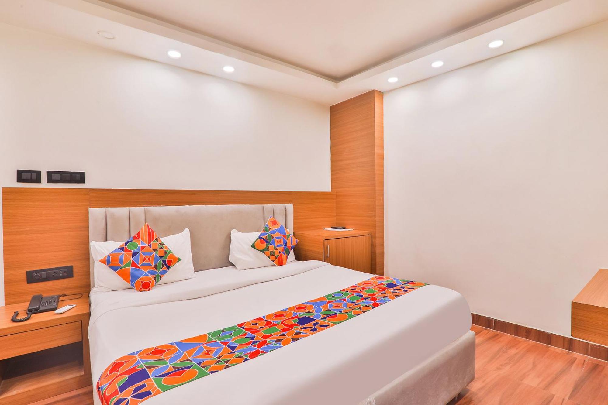 Fabhotel Shaurya Inn 勒克瑙 外观 照片