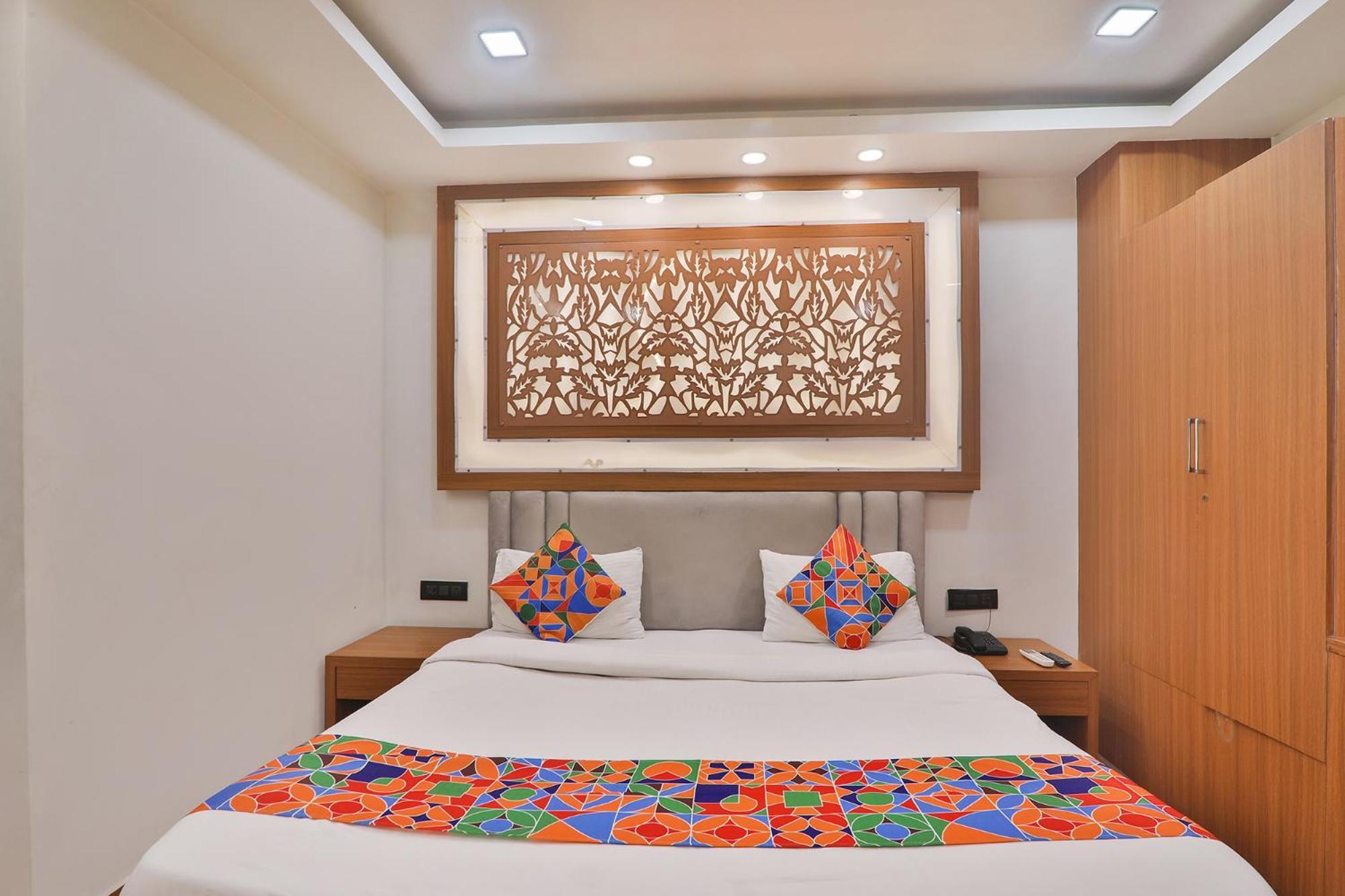 Fabhotel Shaurya Inn 勒克瑙 外观 照片