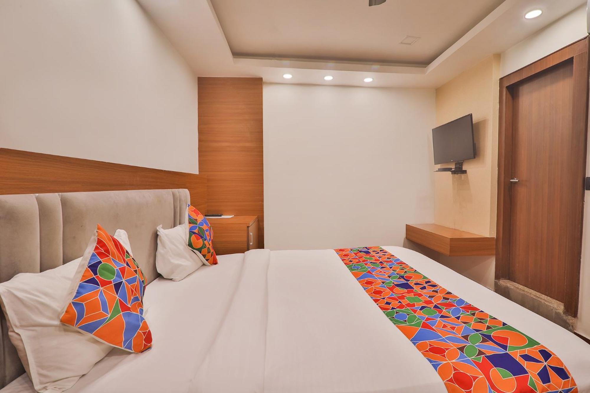 Fabhotel Shaurya Inn 勒克瑙 外观 照片