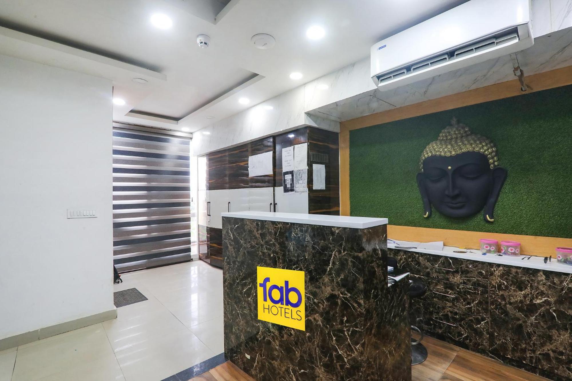 Fabhotel Shaurya Inn 勒克瑙 外观 照片