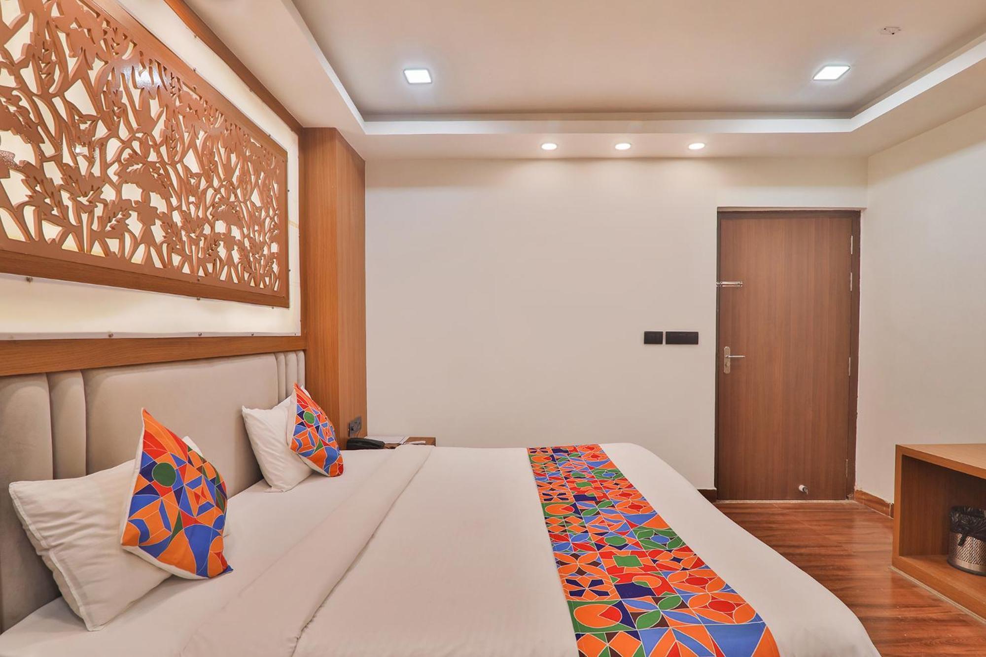 Fabhotel Shaurya Inn 勒克瑙 外观 照片